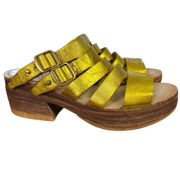 AS 98 Gold Leather Platform Block Chunky Heel Slides Slip On Sandals sz 40 9 9.5